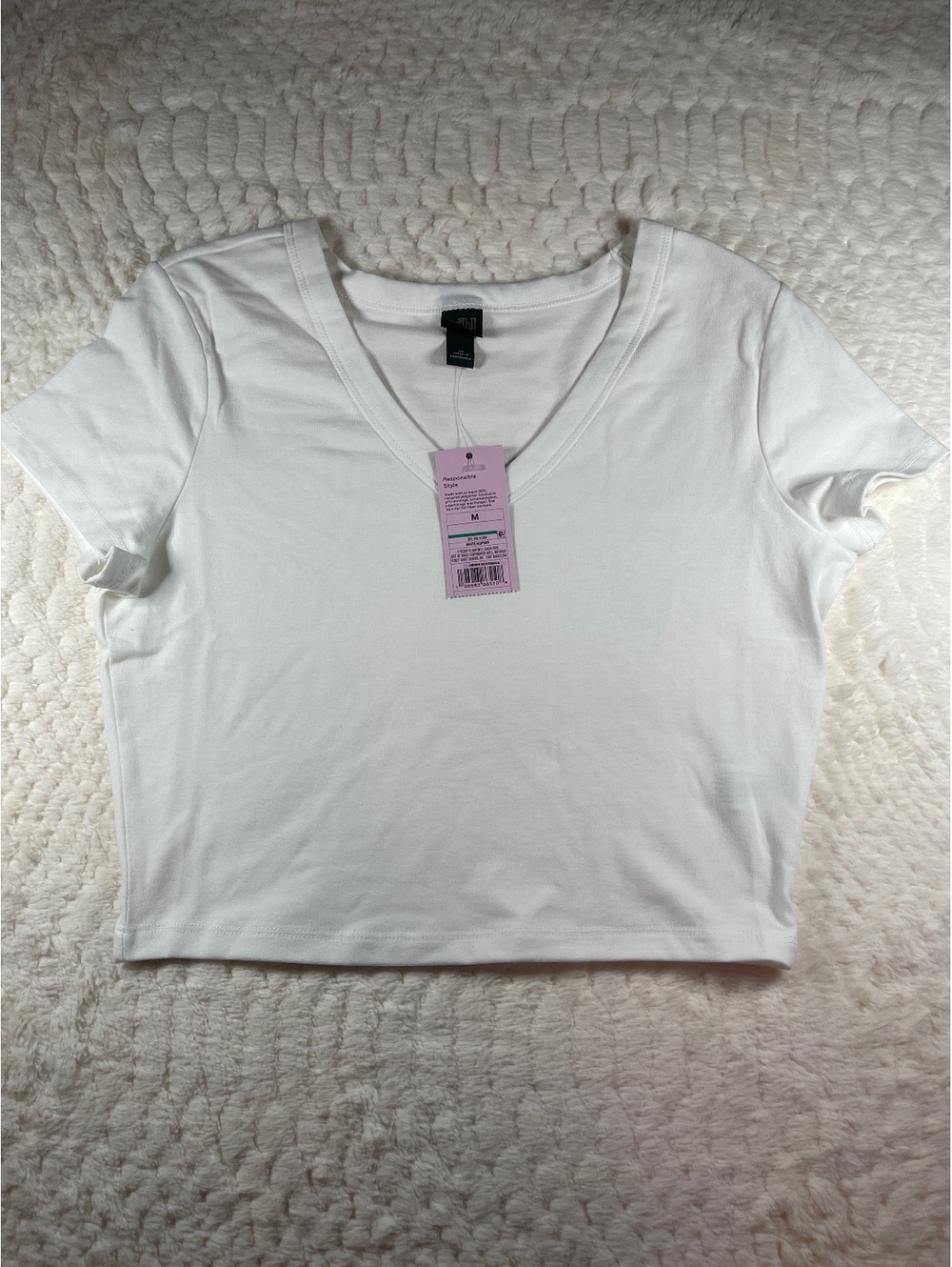 Wild Fable White V-Neck Cropped T-Shirt, Size M